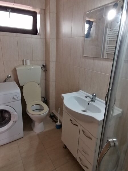 Aparatorii Patriei, aproape metrou,